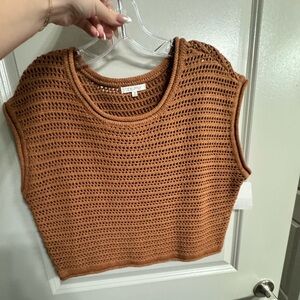 Z supply short sleeve sweater -never worn with tags